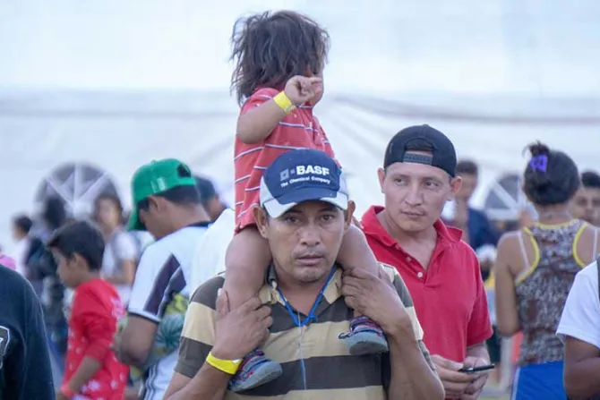 Primera caravana migrante cruza la mitad de México: “Dios nos está cuidando”