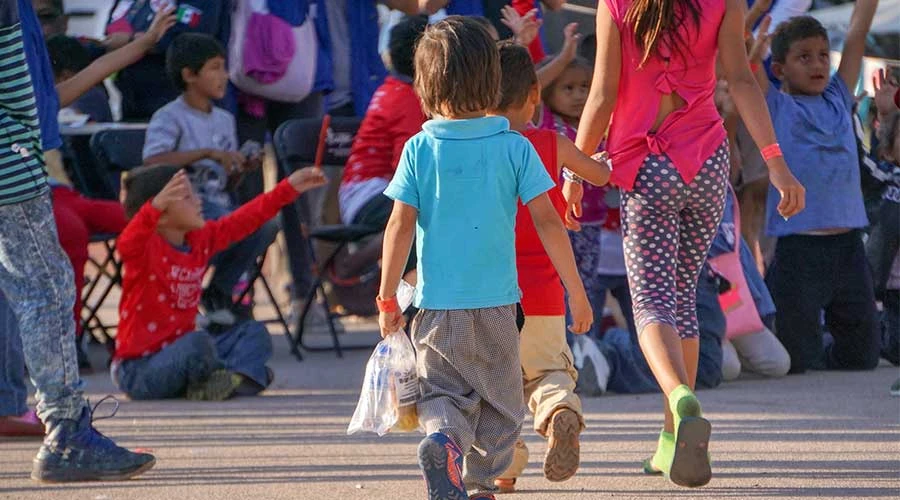 Niños migrantes acogidos en el estadio de Ciudad Deportiva Magdalena Mixhuca de Ciudad de México, a inicios de noviembre de 2018. Foto: David Ramos / ACI Prensa.?w=200&h=150