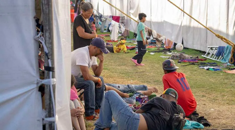 La dignidad de los migrantes ha sido cambiada por “un plato de lentejas” en México