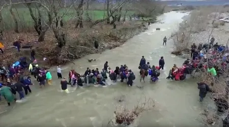 Campaña del Vaticano sobre migrantes y refugiados gana galardón de publicidad [VIDEO]