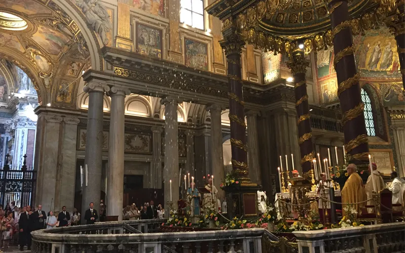 El "milagro de la nieve" en la Basílica Santa María Mayor de Roma. Crédito: ACI Prensa?w=200&h=150