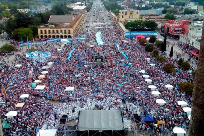 Argentina: Más de 100 mil celebran Misa por las mujeres y la vida en la Basílica de Lujan