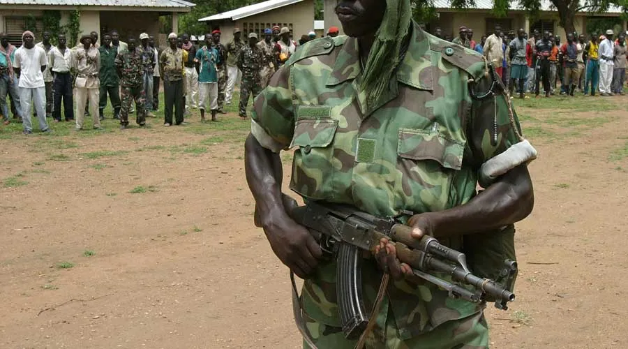 Miliciano rebelde en República Centroafricana. Foto: Humanitarian and Development Partnership Team in the Central African Republic.