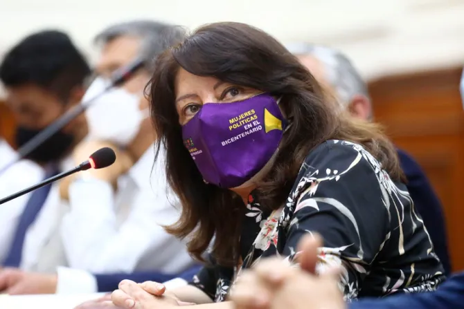 Arzobispo alerta: Ministra ha confesado que objetivo final es el aborto libre en Perú