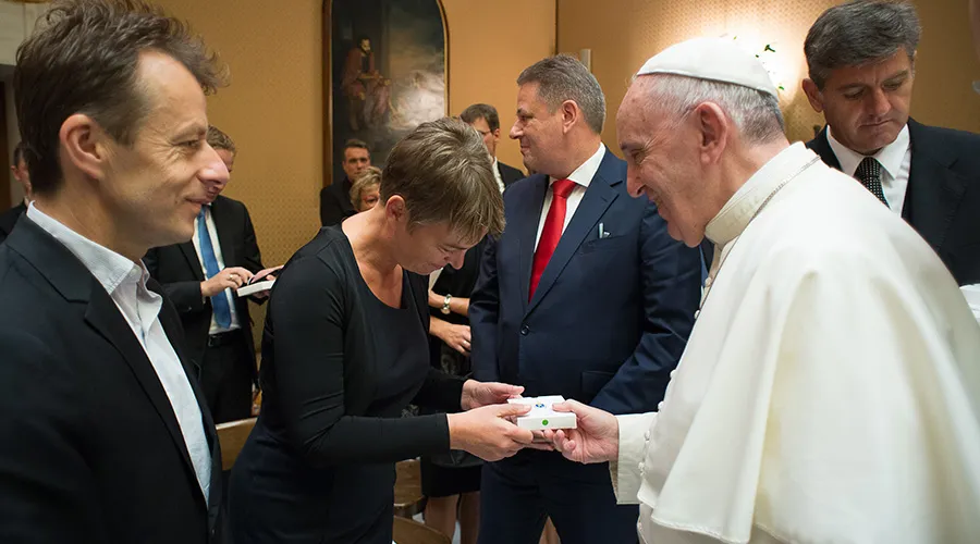 Ministro de Medio Ambiente Joke Schauvliege con el Papa - Foto: L'Osservatore Romano