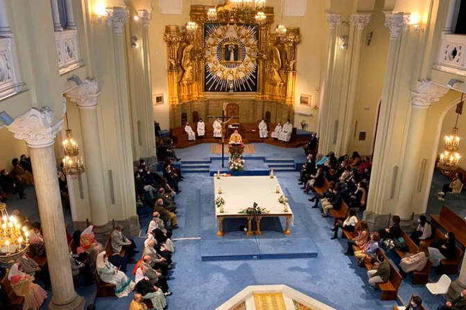 Reabre la iglesia de la Paloma en Madrid después de explosión que causó 4 fallecidos