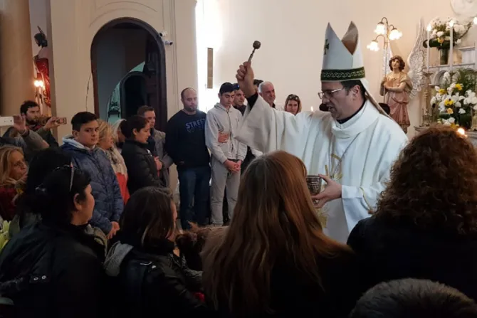 Obispo pide a Dios dar fortaleza a familias de pescadores desaparecidos en Argentina