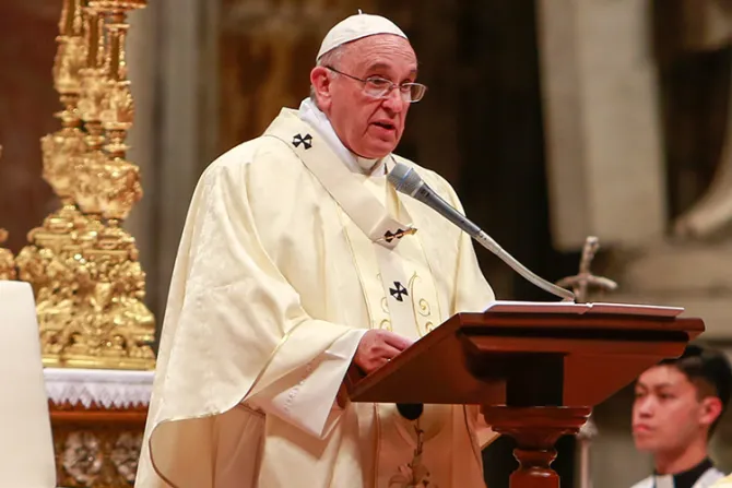 ¿Cómo hace el Papa Francisco sus homilías? Él mismo lo revela en un nuevo libro