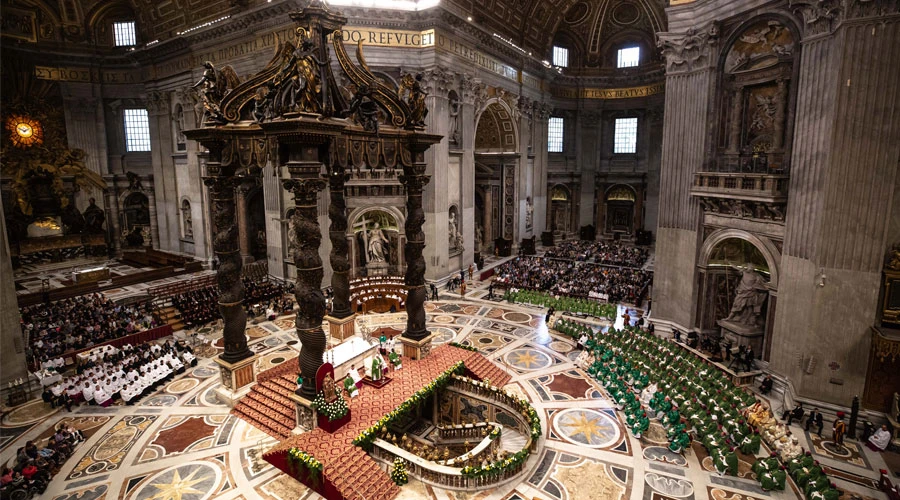 La Basílica de San Pedro durante la Misa de clausura del Sínodo. Foto: Daniel Ibáñez / ACI Prensa?w=200&h=150