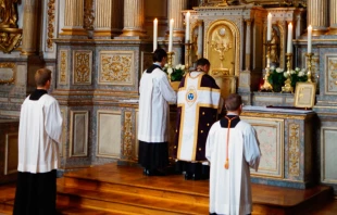 Foto referencial de una Misa en la forma extraordinaria. Cru00e9dito: Christophe 117 (CC BY-SA 4.0) 