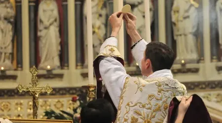 Cardenal mexicano autoriza celebración de la Misa tradicional en latín