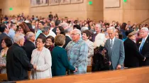 La celebración de los matrimonios en la Catedral de Los Ángeles. Foto Facebook Arzobispo José Gómez
