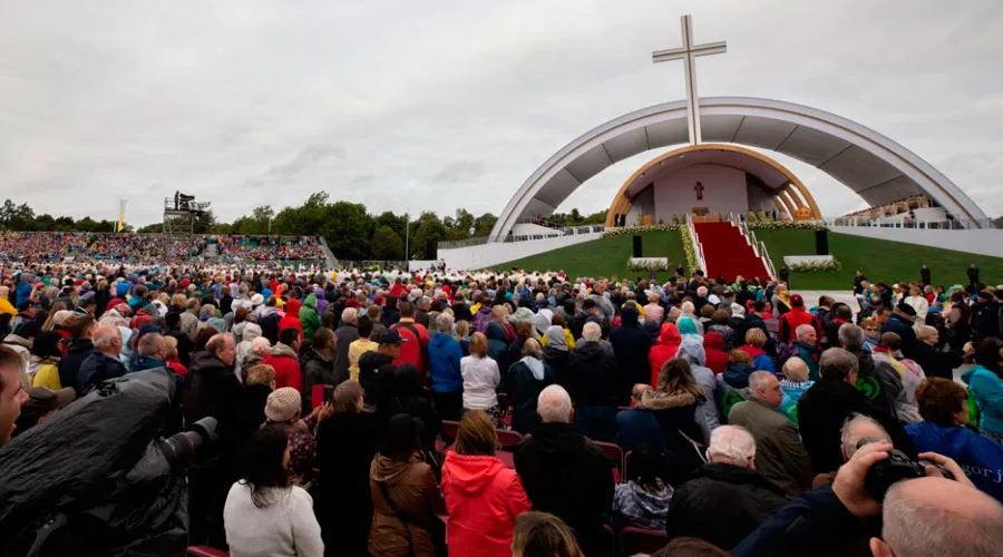 El Papa Francisco celebra Misa por todas las familias del mundo desde Irlanda