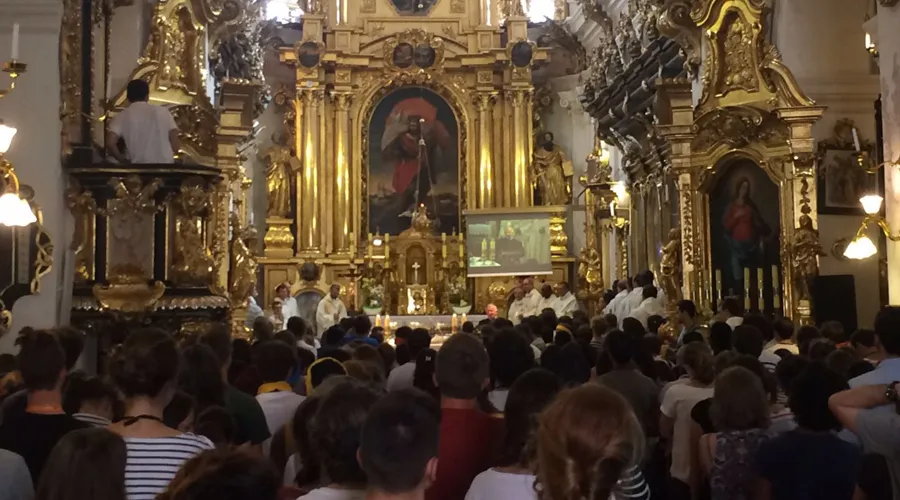 La Misa en memoria del P. Hamel en la iglesia de San Florián. Crédito: Álvaro de Juana?w=200&h=150