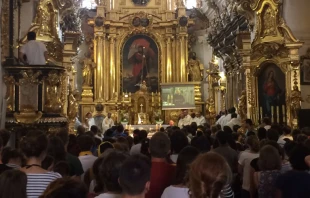 La Misa en memoria del P. Hamel en la iglesia de San Floriu00e1n. Cru00e9dito: u00c1lvaro de Juana 