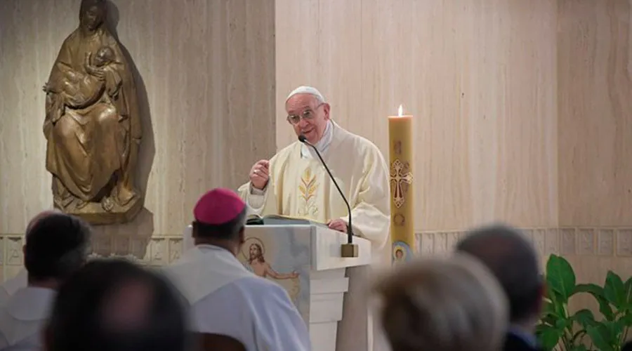 El Papa Francisco imparte su homilía en la Casa Santa Marta / Foto: L'Osservatore Romano?w=200&h=150