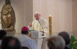 El Papa Francisco imparte su homilu00eda en la Casa Santa Marta / Foto: L'Osservatore Romano 