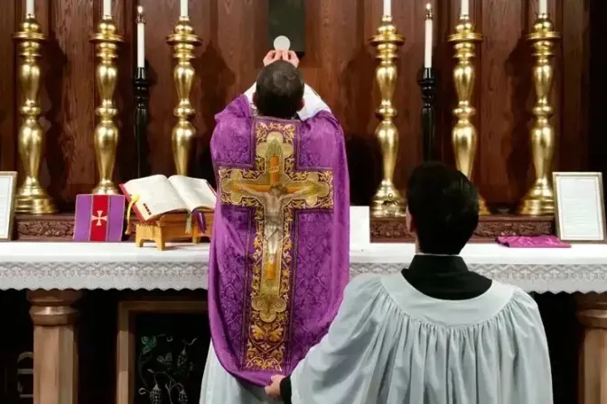 Papa Francisco explica los motivos por los que limitó la celebración de la Misa Tradicional