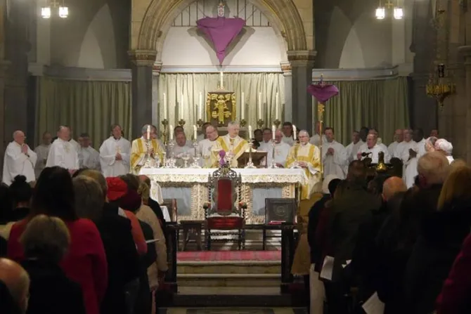 Ir a Misa el domingo es una obligación y el mayor bien para los hijos, recuerda arzobispo