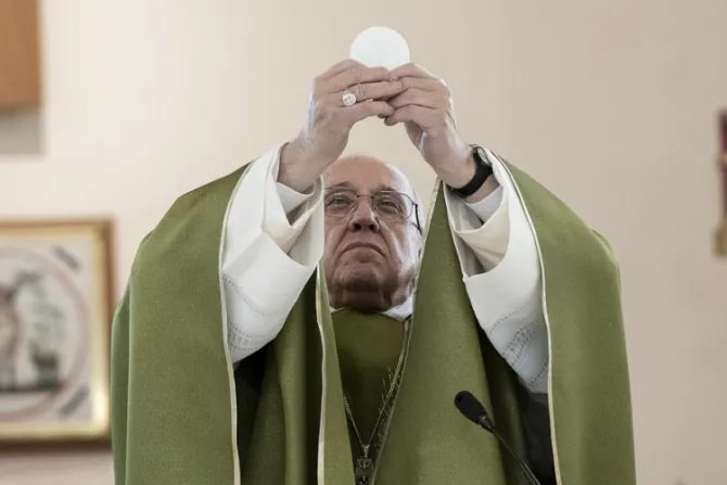 Papa Francisco: Fiesta de Corpus Christi es oportunidad para reanimar fe en Eucaristía