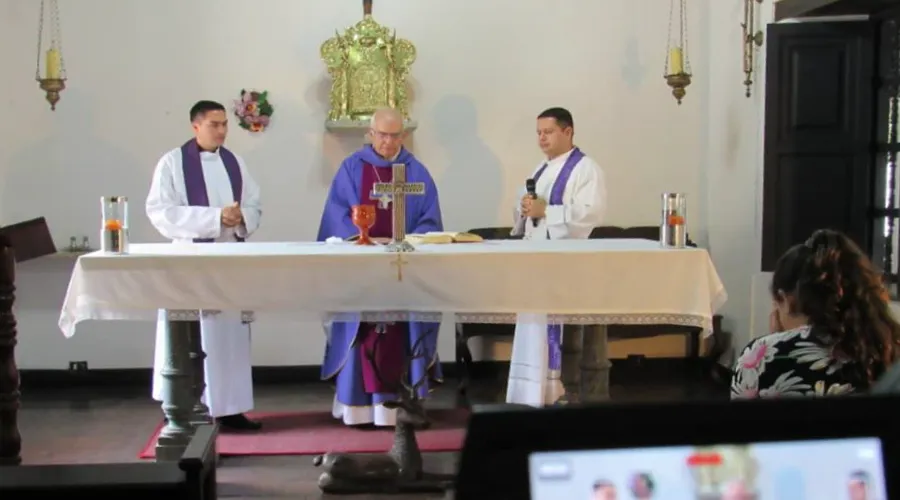 Misa transmitida en vivo por la Diócesis de San Carlos, Venezuela. Crédito: Facebook - Conferencia Episcopal Venezolana