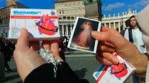 La "Misericordina Plus" que ha regalado el Papa. Foto: ACI Prensa
