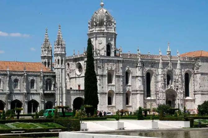 Obispos de Portugal suspenden algunos sacramentos ante grave situación por COVID19