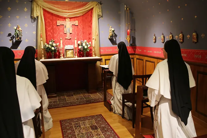 Autoridad vaticana advierte a 1.200 formadores religiosos sobre pérdida de identidad
