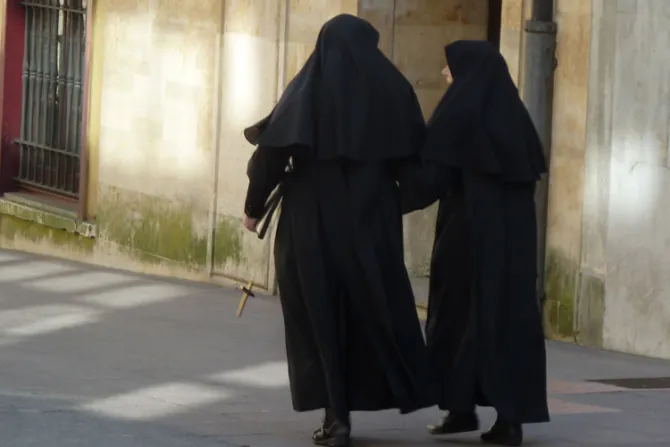 “Monja de clausura” que dio a luz en Italia… no era monja