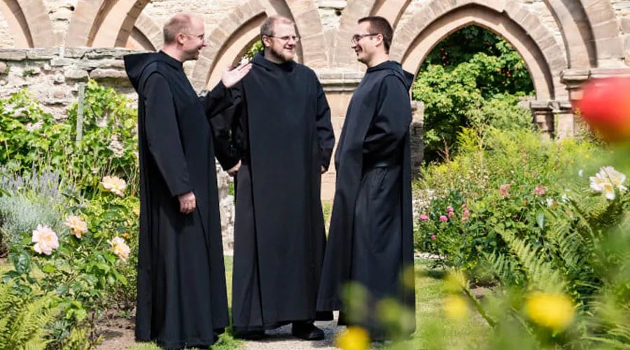 Monjes de Silos abren las puertas de su abadía para experiencia vocacional