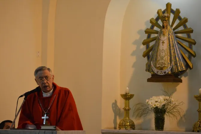 Dan de alta a Arzobispo tras varios días en terapia intensiva en Argentina