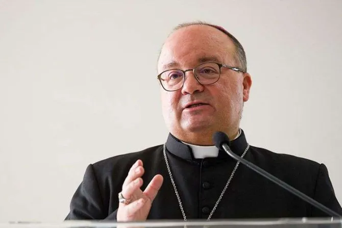 Mons. Scicluna: Un pastor culpable de encubrimiento no es digno de serlo