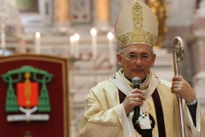 Arzobispo confía en que se aclare la verdad tras ser acusado de inmoralidad