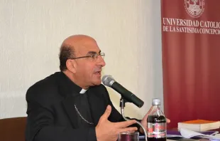 Mons. Fernando Chomali / Foto: Flickr de la Universidad Católica de la Santísima Concepción (CC-BY-NC-SA-2.0) 