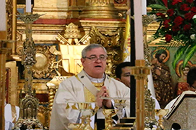 Arzobispo llama al Perú a “una reconstrucción” moral ante desastres y corrupción