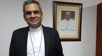 Mons. Elkin Álvarez, Secretario de la CEC. Crédito: Eduardo Berdejo / ACI Prensa
