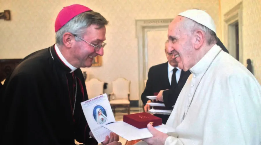 Mons. Francisco Javier Stegmeier junto al Papa Francisco / Crédito: Comunicaciones Conferencia Episcopal de Chile?w=200&h=150