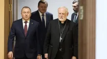Mons. Richard Gallagher en Bielorrusia. Foto: Vatican News
