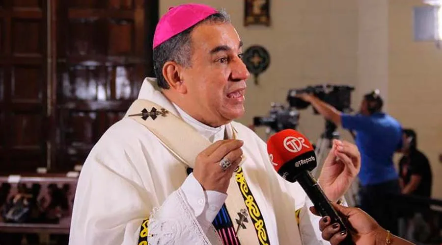Mons. José Domingo Ulloa / Foto: Facebook Arquidiócesis Panamá?w=200&h=150