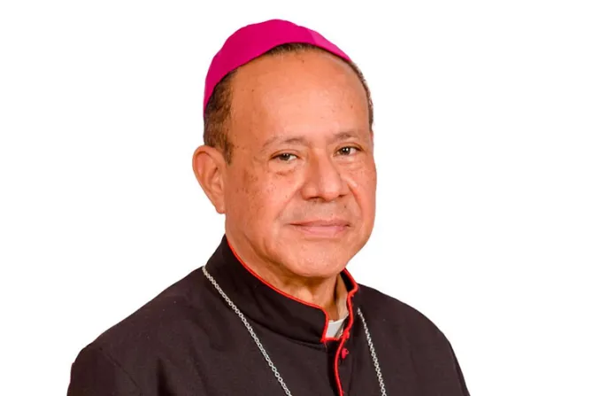 Papa Francisco acepta renuncia de Obispo de Nicaragua por límite de edad