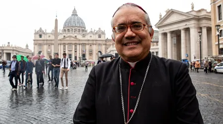 Los jóvenes necesitan descubrir qué quiere Dios de ellos, afirma arzobispo