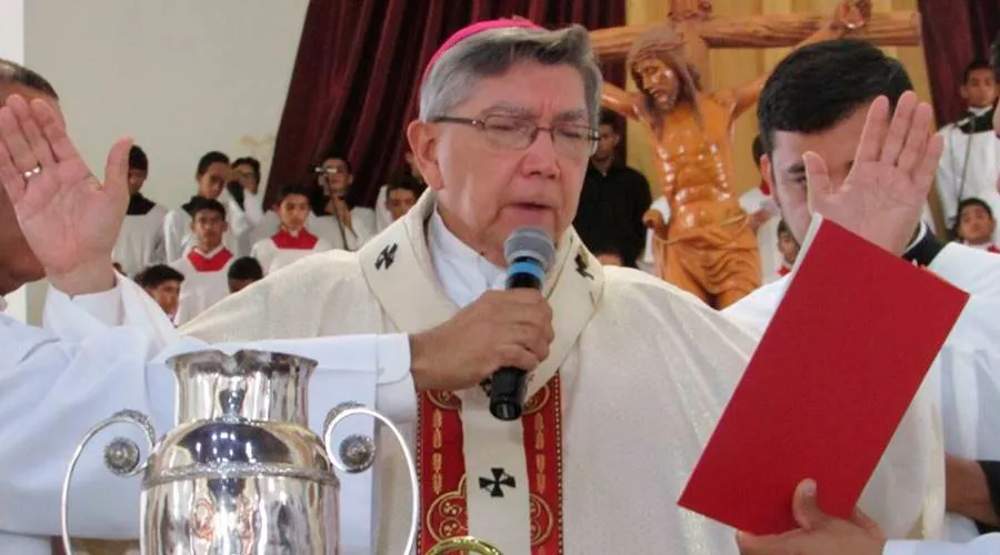 Mons. Ubaldo Santana - Foto: Facebook de la Arquidiócesis de Maracaibo?w=200&h=150