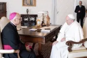 Papa Francisco pide tender puentes al Obispo castrense de Argentina
