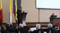 Mons. Oscar Urbina al inicio de la asamble de la CEC. Foto: sitio web CEC