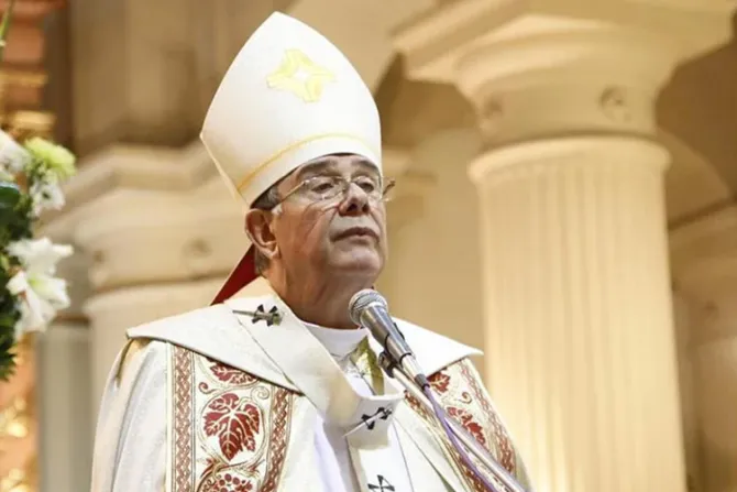 Arzobispo argentino renuncia a su cargo y escribe carta sobre los motivos