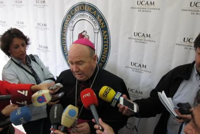 Arzobispo sobre detenidos extranjeros tras atentado en Basílica del Pilar: Lo grave es atentar