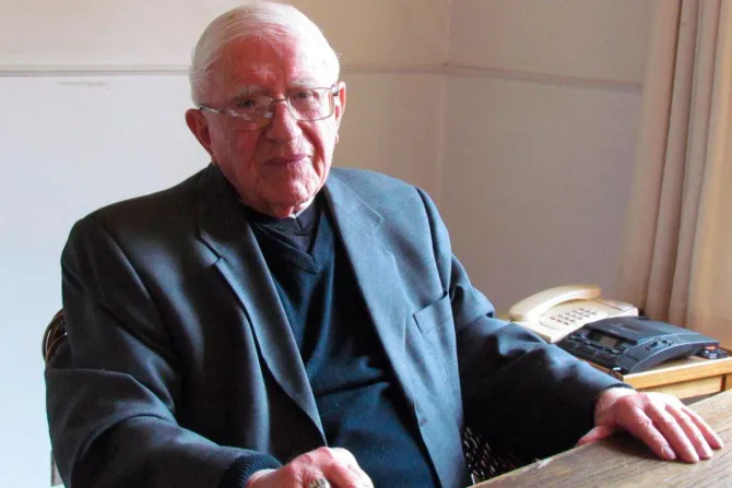 Conoce al obispo más anciano del mundo [VIDEO]