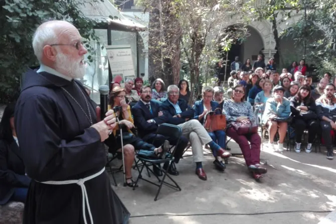 Administrador Apostólico de Santiago se encontrará con el Papa la próxima semana 