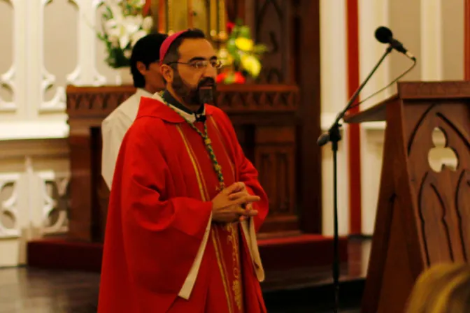Obispo aclara por qué se acogió a guardar silencio en investigación por encubrimiento