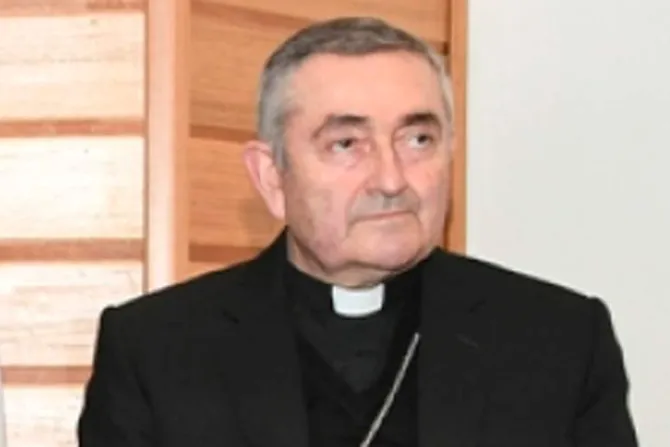 Obispo desmiente acusaciones de homosexualidad y aclara actuación en casos de abuso sexual